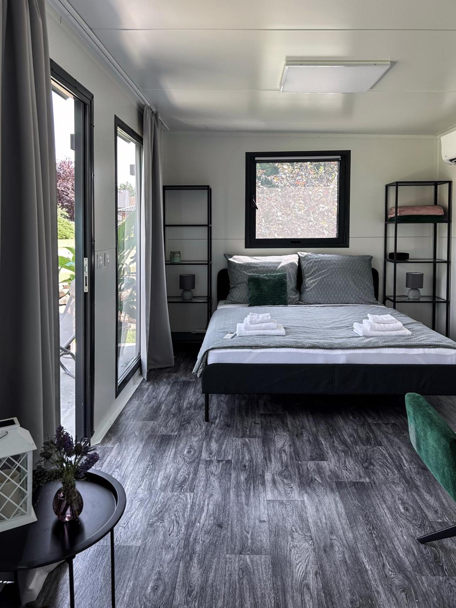 Apartament Tiny House Mezi Sklepy Kobylí Zewnętrze zdjęcie
