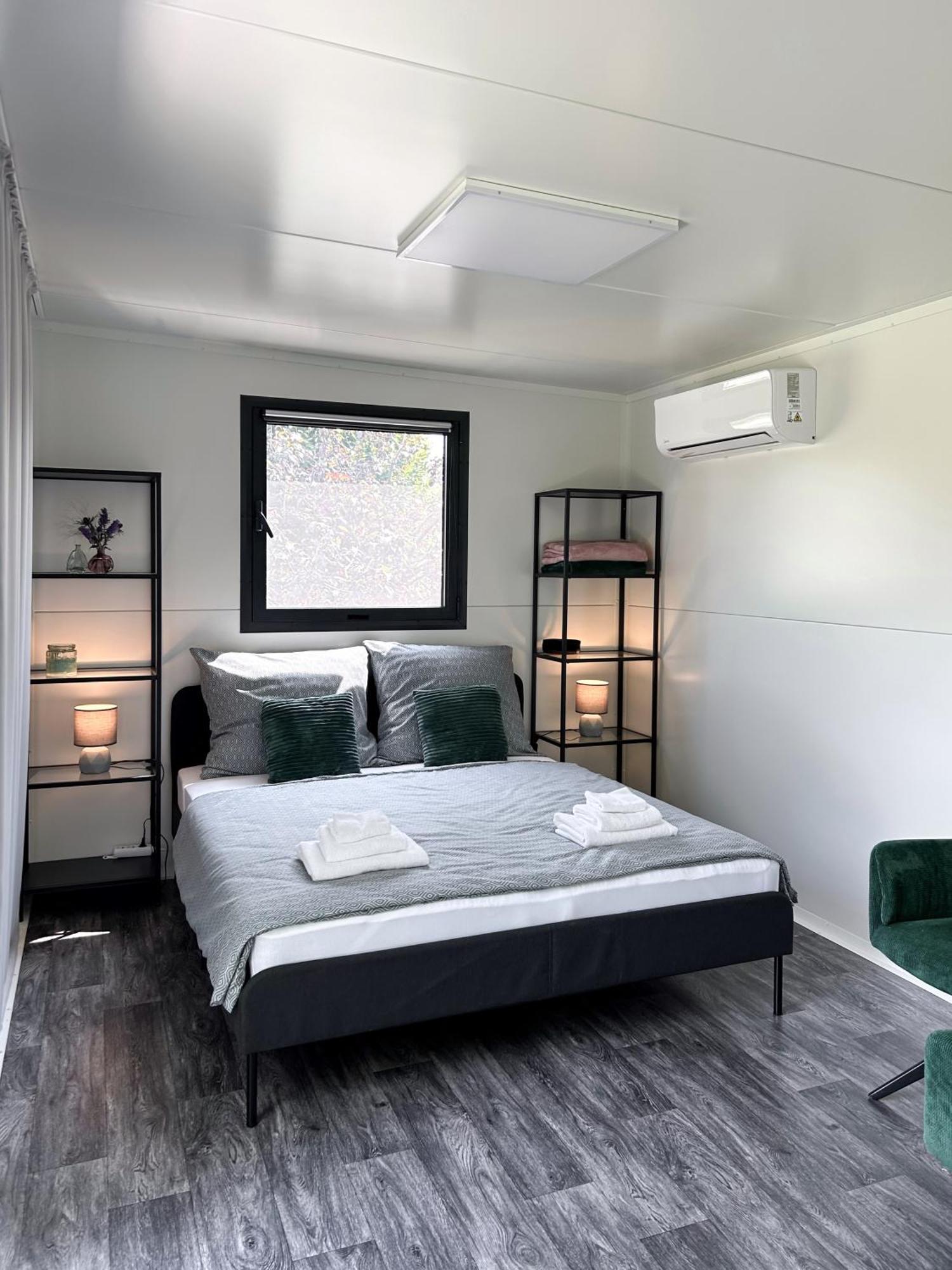 Apartament Tiny House Mezi Sklepy Kobylí Zewnętrze zdjęcie